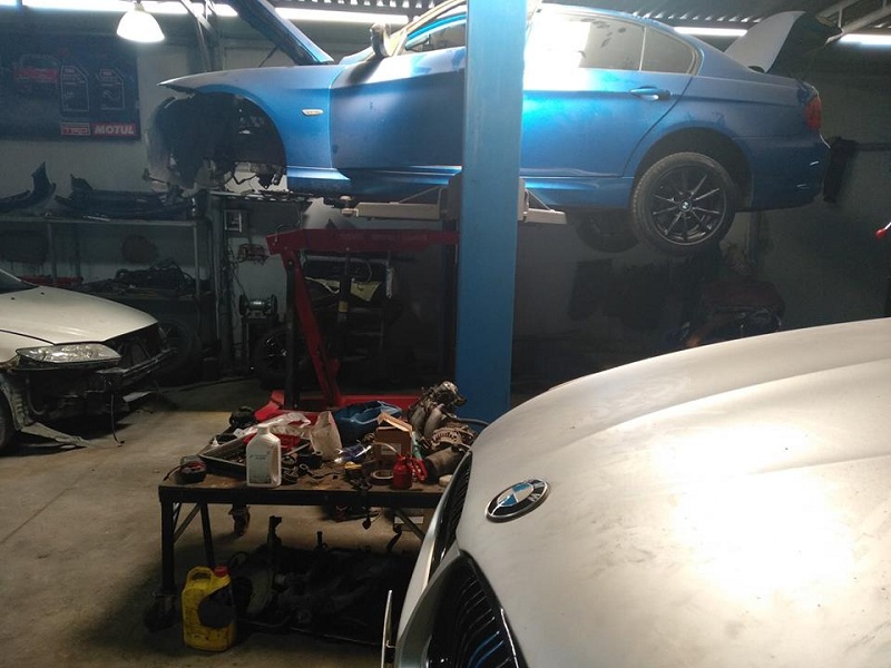 Sửa chữa hộp số tự động BMW chuyên nghiệp tại TPHCM