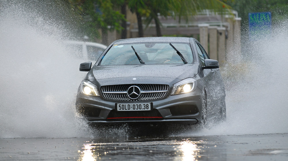 Bí quyết bảo dưỡng ô tô đúng cách trong mùa mưa