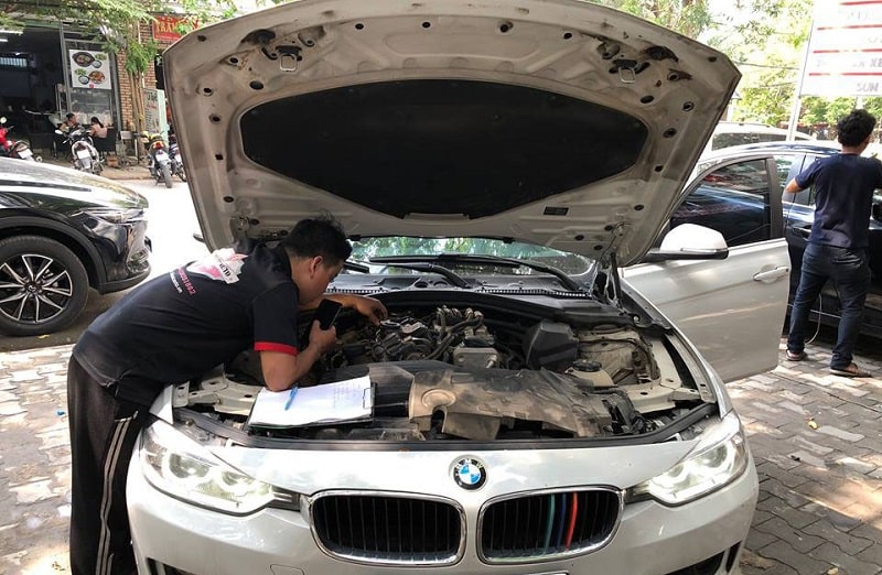 garage sửa chữa điện ô tô BMW